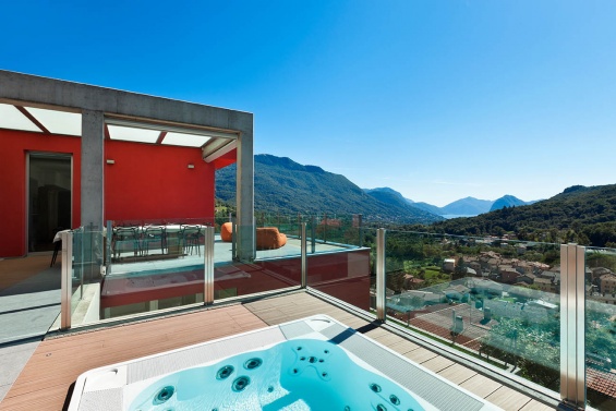 Bungalow in Hanglage mit Traumblick